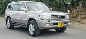 Toyota Land Cruiser VX Limited 2010 Silver