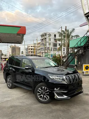 Toyota Land Cruiser Prado 2.7 TX 2022 Black
