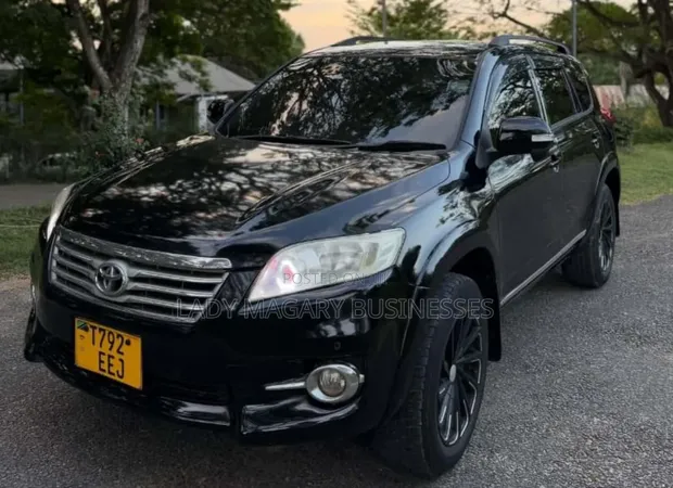 Toyota Vanguard 2010 Black - 1