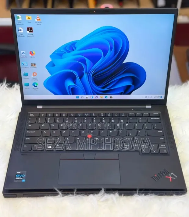 Lenovo ThinkPad X1 Carbon Gen 9 Laptop - 1