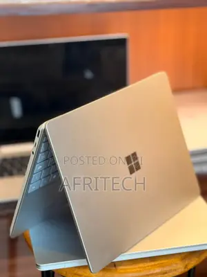 Microsoft Surface Laptop Go 8GB RAM, 256GB SSD
