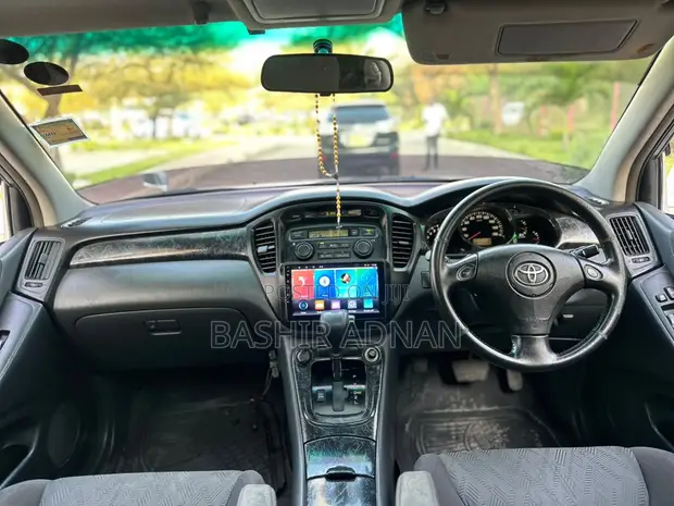 Toyota Kluger V 2002 Silver - 1