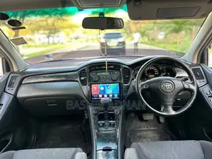 Toyota Kluger V 2002 Silver