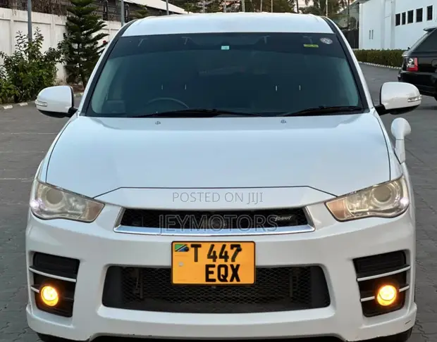 Mitsubishi Outlander Roadest 2012 - 1
