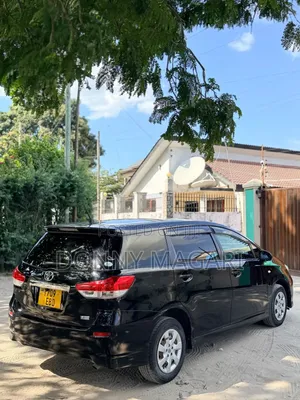 Toyota Wish 2010 Nyeusi