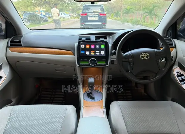 Toyota Premio 1.5 FWD 2009 Silver - 1