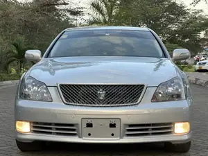 Toyota Crown Athlete 2005 Silver