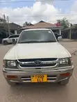 Toyota Hilux 2021 White - 4