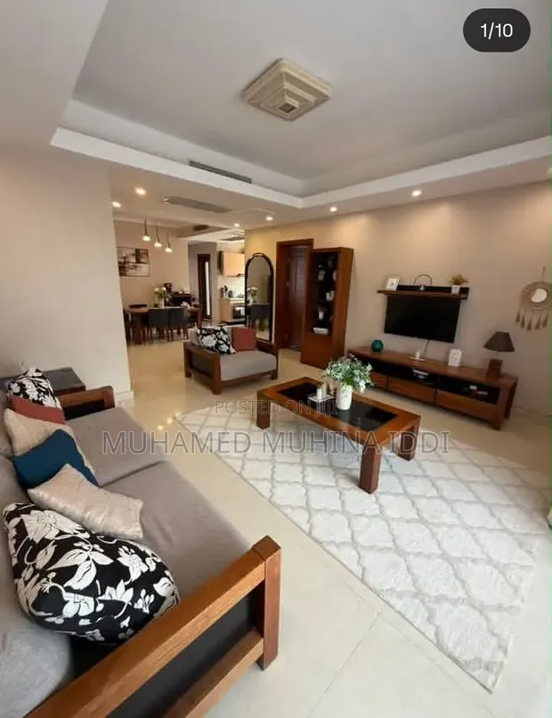 Furnished 2 Bedroom Apartment for Rent in Oyster Bay - 1