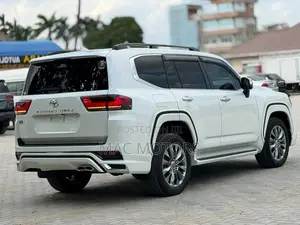 2024 Toyota Land Cruiser LC300 ZX 3.3L Diesel