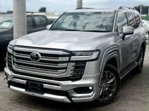 2024 Toyota Land Cruiser LC300 ZX 3.3L Diesel