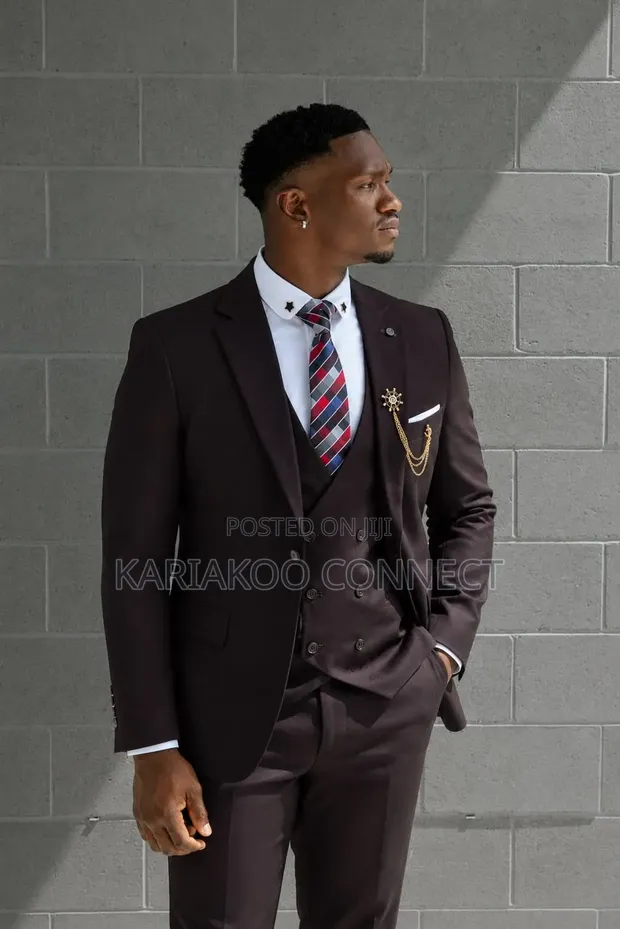 Men's Suit - Timeless Elegance - 1
