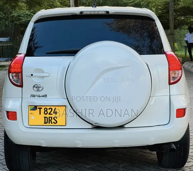 Toyota RAV4 2006 Pearl - 1