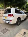 Toyota Land Cruiser 200 GXR 2015 (Uplift 2020) - 2