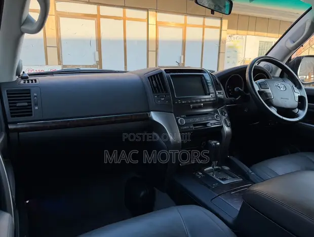 Toyota Land Cruiser 2008 Gold - 1