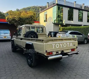 Toyota Land Cruiser 2025 Burgundy