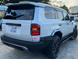 New Toyota Land Cruiser Prado J250 2025 Pearl