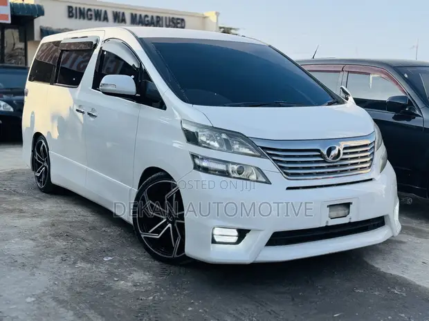 Toyota Vellfire V 2.4 4WD 7-Seater 2010 White - 1