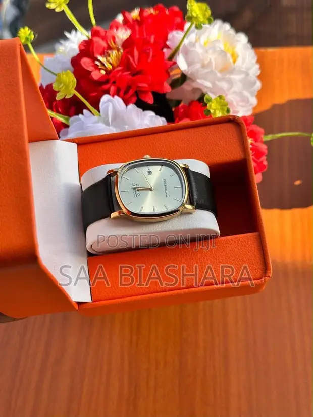 Saa ya Casio Quartz - Kifundo cha Mkono Nyeusi - 1