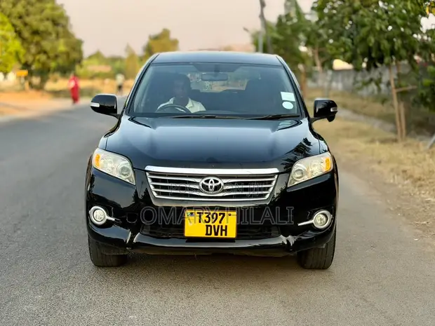 Toyota Vanguard 2011 Nyeusi - 1