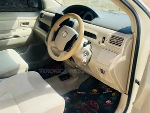 Toyota Raum 2003 Nyeupe