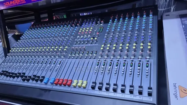 Allen & Heath 32 Channel Digital Mixer - 1