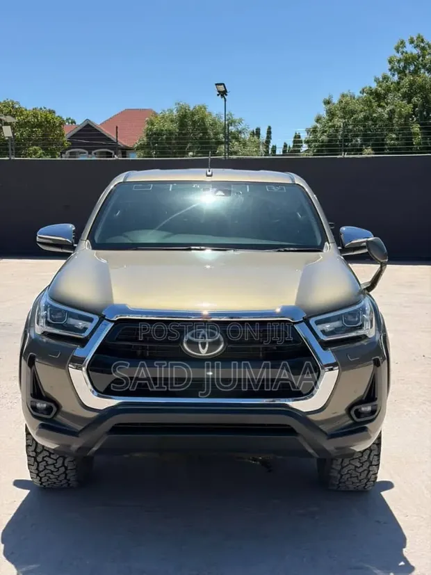 Toyota Hilux 2020 Double Cab - 1