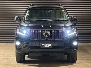 Toyota Land Cruiser Prado 2023 Nyeusi