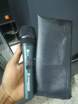 Brand New JBL Wired Microphone (5m)