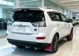 Mitsubishi Outlander 2009 White - 3