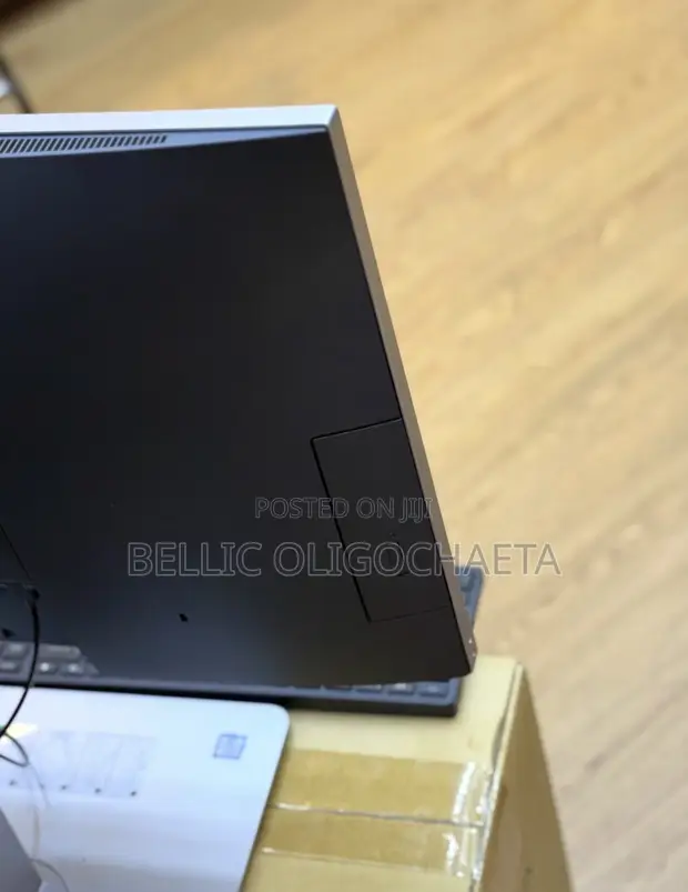 HP EliteOne 800 G4 All-in-One Desktop (i5, 8GB RAM, 256GB SSD) - 1