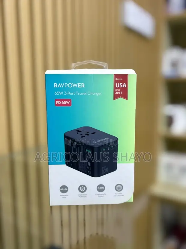 RAVPower 65W 3-Port Fast Travel Charger Universal Adapter - 1