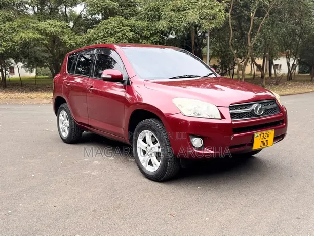 Toyota RAV4 2011 Red - 1