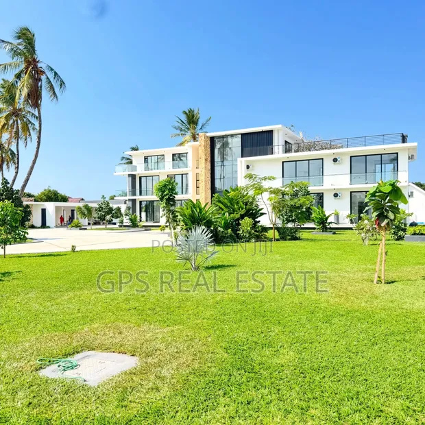 Maisonette ya Vyumba 6 vya Kulala kwa Ajili ya Kuuzwa Bahari Beach, Kinondoni - 1