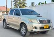 Toyota Hilux 2012 Silver - 2