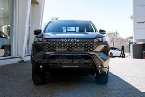 New Toyota Hilux SR 2026 Diesel Brown