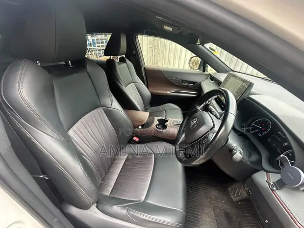 Toyota Harrier 2.0 4WD 2020 White - 1