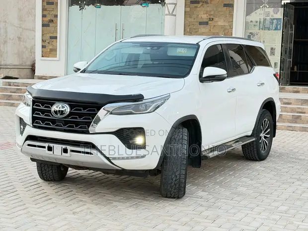 Toyota Fortuner 2022 - 1