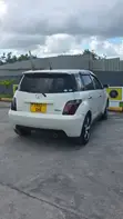 Toyota IST 2005 White - 3