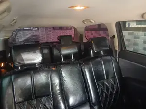 Toyota Wish 2010 Nyeupe