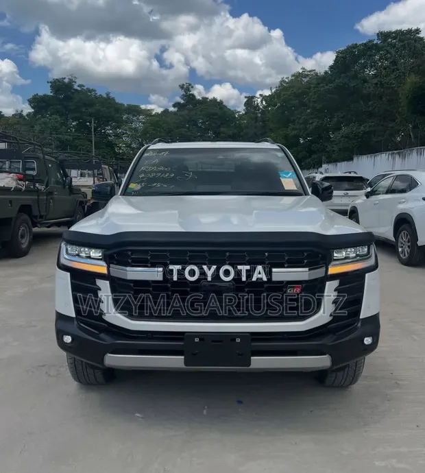 2024 Toyota Land Cruiser GR Sport - 1
