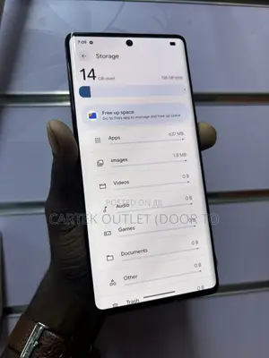 Google Pixel 7 Pro 128GB Nyeusi