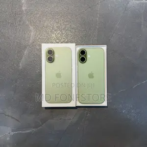 New Apple iPhone 17 256GB Green