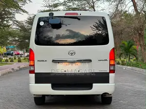 Toyota HiAce Van 2006 White