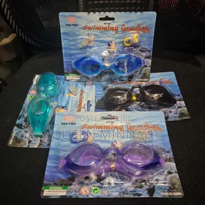 Red Fish Kids Swimming Goggles with Earplugs & Nose Clip