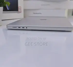 Apple MacBook Pro 2023 M2 Max 32GB RAM 1TB SSD