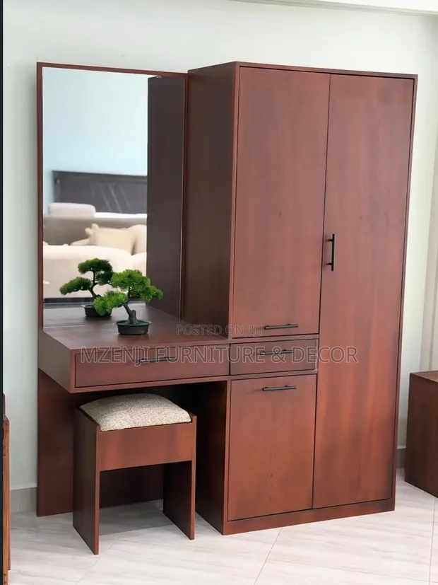 Wood-Mode Wardrobe with Dressing Area - 1