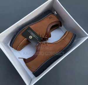 Viatu vya Brown vya Caterpillar kwa Misimu Yote