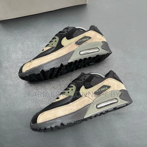 Men's Classic Air Max 90 Sneakers - 1