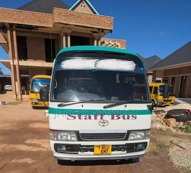 Toyota Coaster 1999 - 1